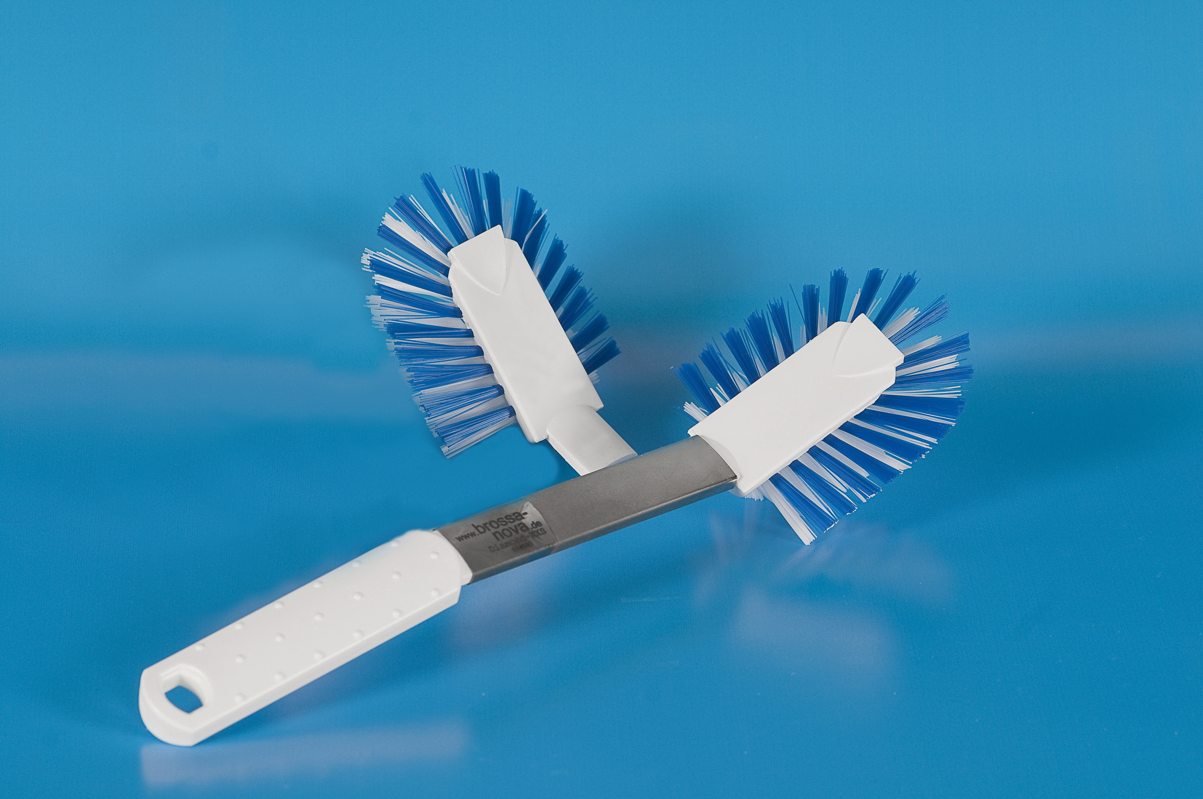 Brossa Nova +1 Hybrid-Spülbürste, KÜCHENMESSER SCHÄRFT MAN NASS - AM BESTEN GLEICH BEIM SPÜLEN – Bild 4