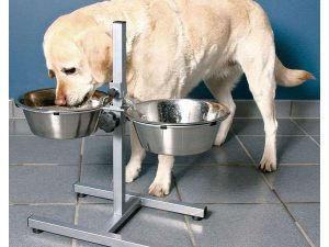 Trixie Hundebar mit Edelstahlnäpfen - 2 x 4,5 l