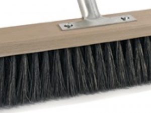 Besen Arenga L.600mm m.Metallstielhalter Flachholz