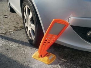 Leitschwelle m.Befestigungsmaterial TPU B260xH600xT160mm